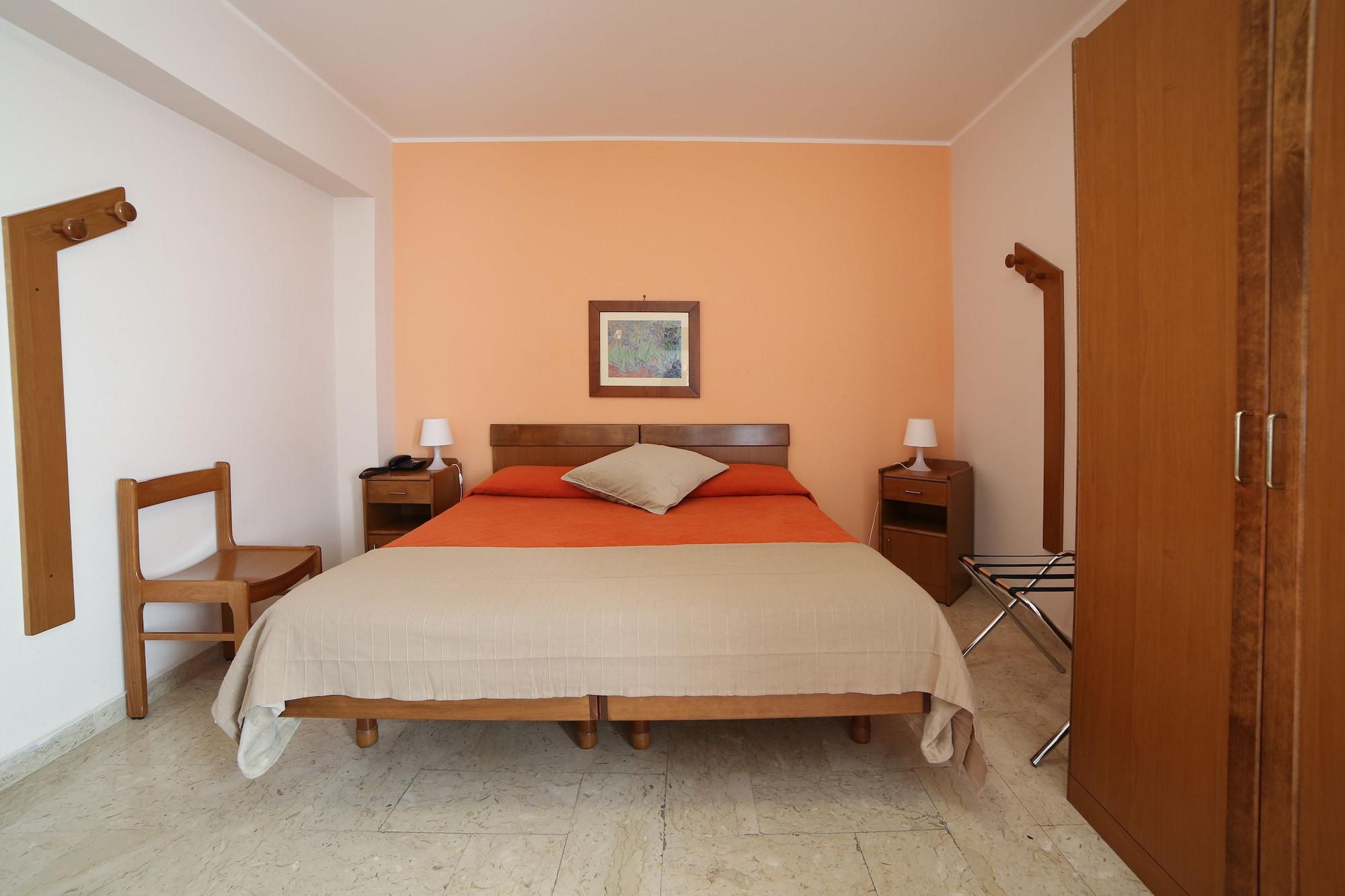 Hotel Mater 2*